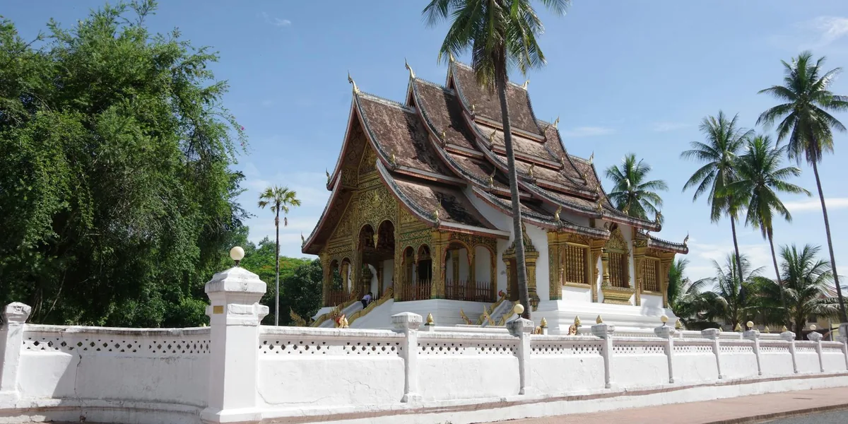 Laos — airport transfers and travel